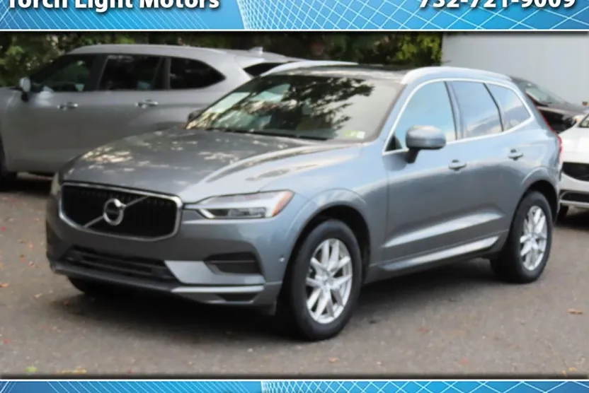2019 Volvo XC60 T5 Momentum photo 1