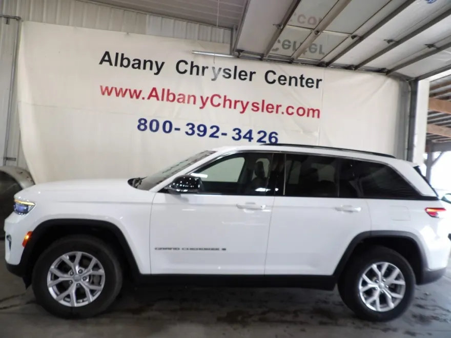 2022 Jeep Grand Cherokee Limited photo 1