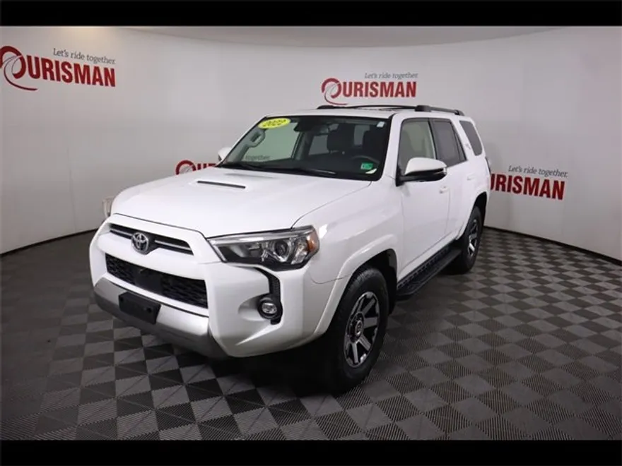 2022 Toyota 4Runner TRD Off-Road Premium photo 1