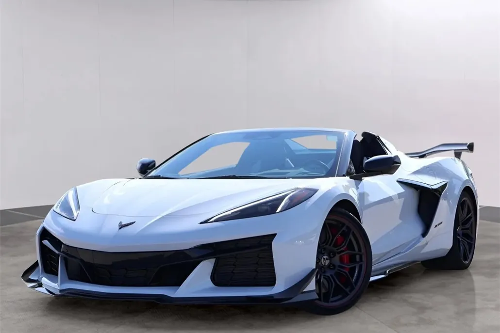 2024 Chevrolet Corvette Z06 2LZ photo 1