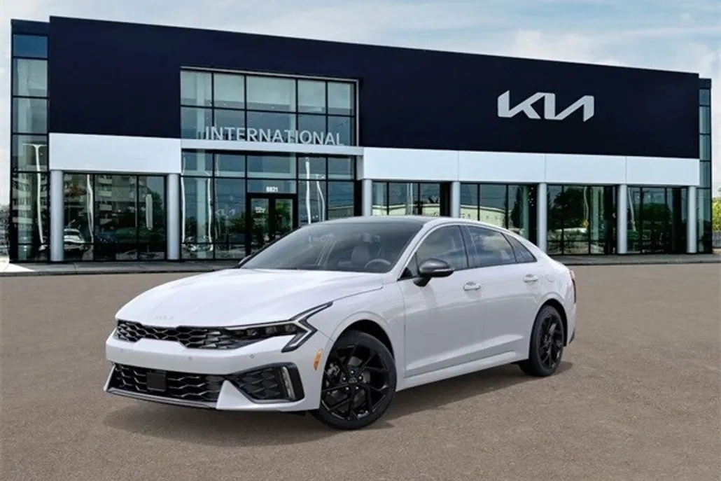 2026 Kia K5 GT-Line photo 1