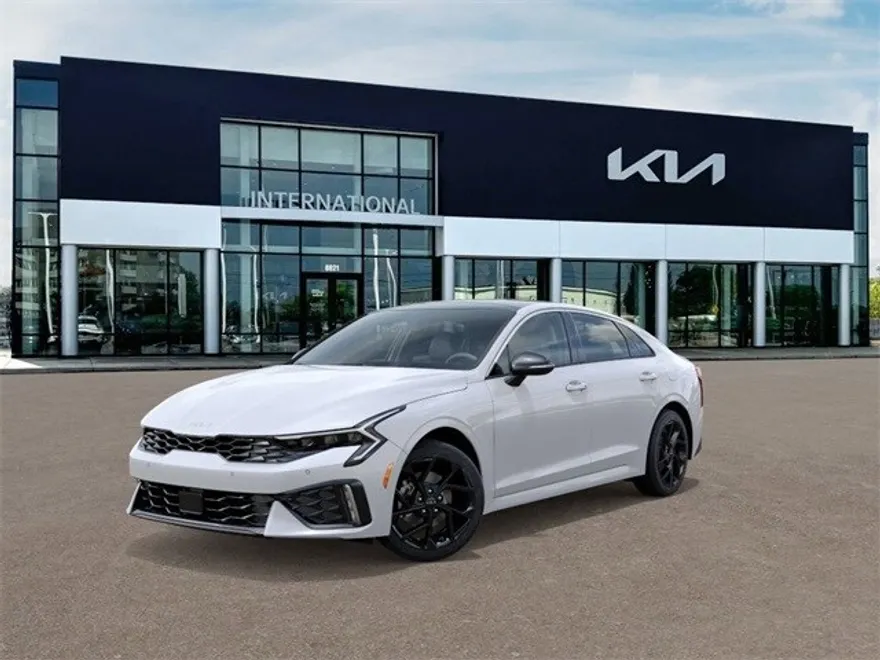 2026 Kia K5 GT-Line photo 1