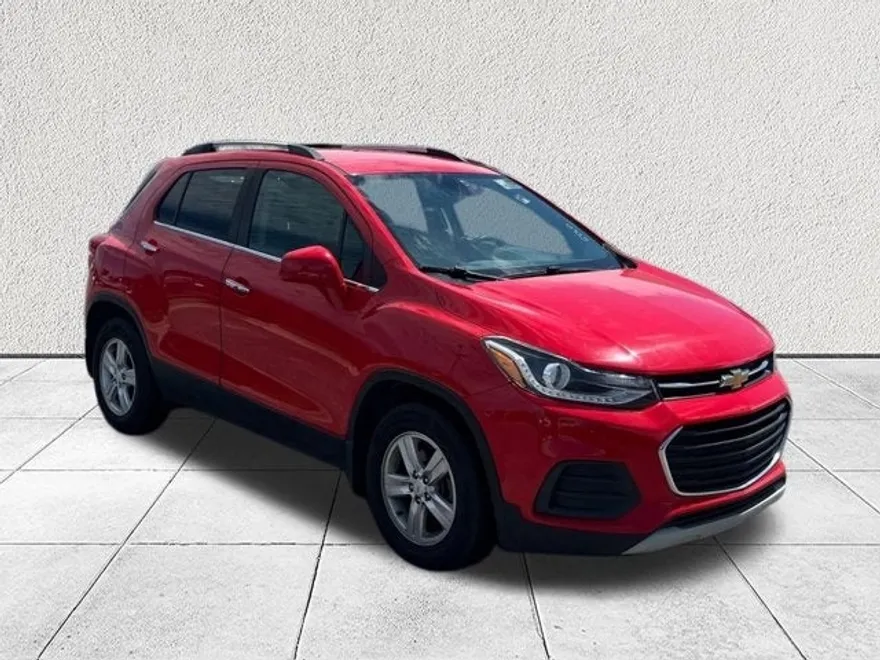 2020 Chevrolet Trax LT photo 1