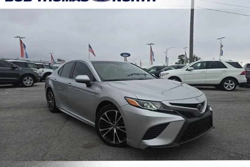 2018 Toyota Camry L photo 1