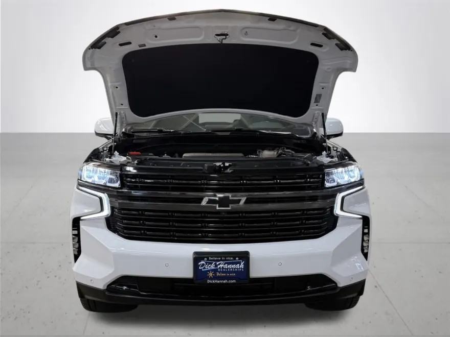 2022 Chevrolet Suburban RST photo 1