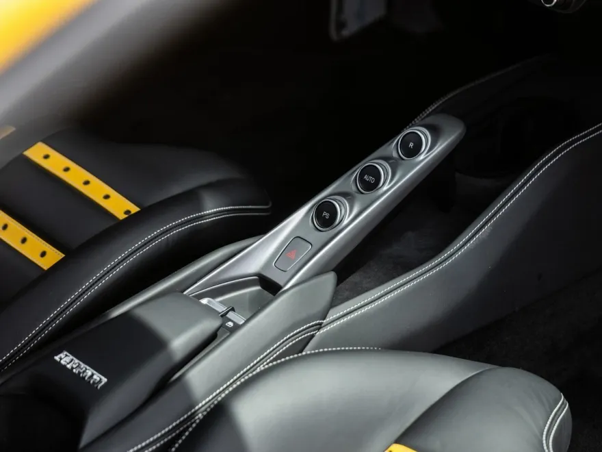 2021 Ferrari F8 Tributo Base photo 39