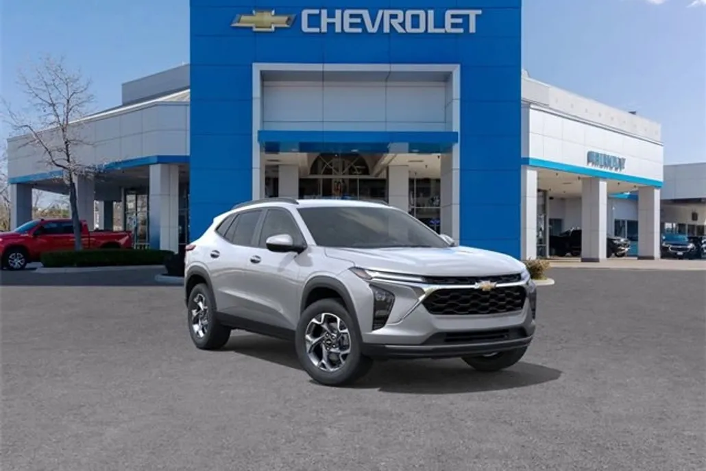 2025 Chevrolet Trax LT photo 1