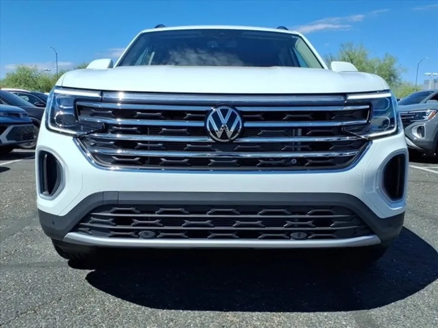 2026 Volkswagen Atlas SE Technology photo 1