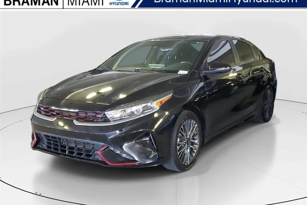 2023 Kia Forte GT-Line photo 1