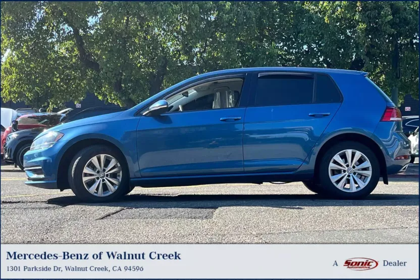 2021 Volkswagen Golf TSI photo 1