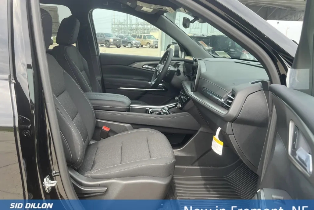 2026 Chevrolet Traverse photo 1