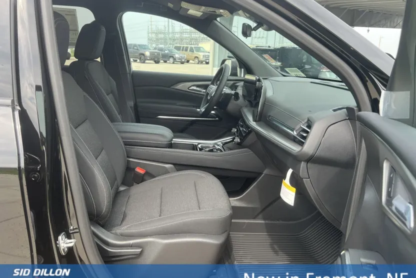 2026 Chevrolet Traverse photo 1