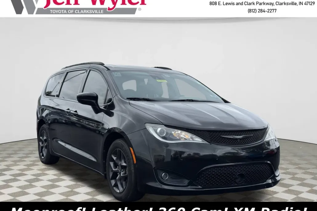 2019 Chrysler Pacifica Touring Plus photo 1
