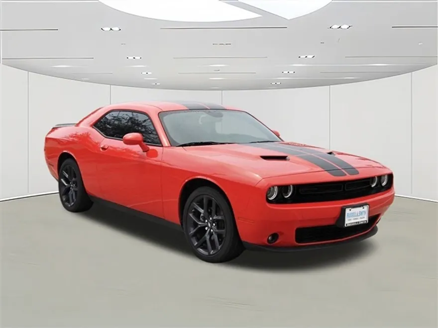 2023 Dodge Challenger SXT photo 1