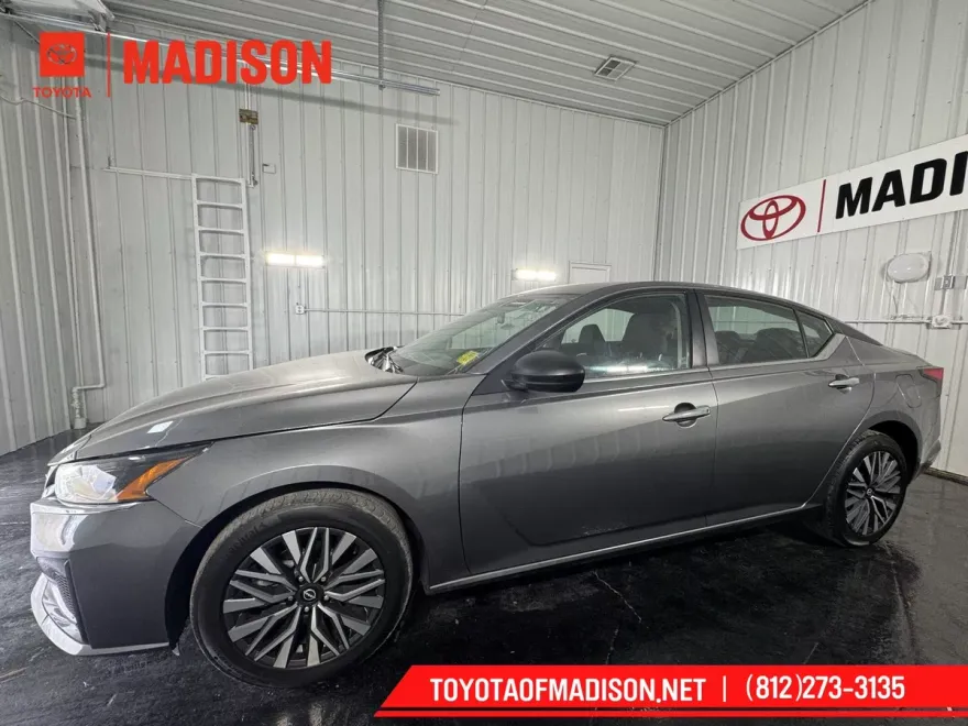 2024 Nissan Altima 2.5 SV photo 1