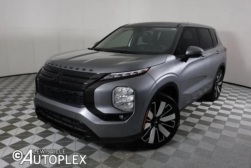 2022 Mitsubishi Outlander SE photo 1
