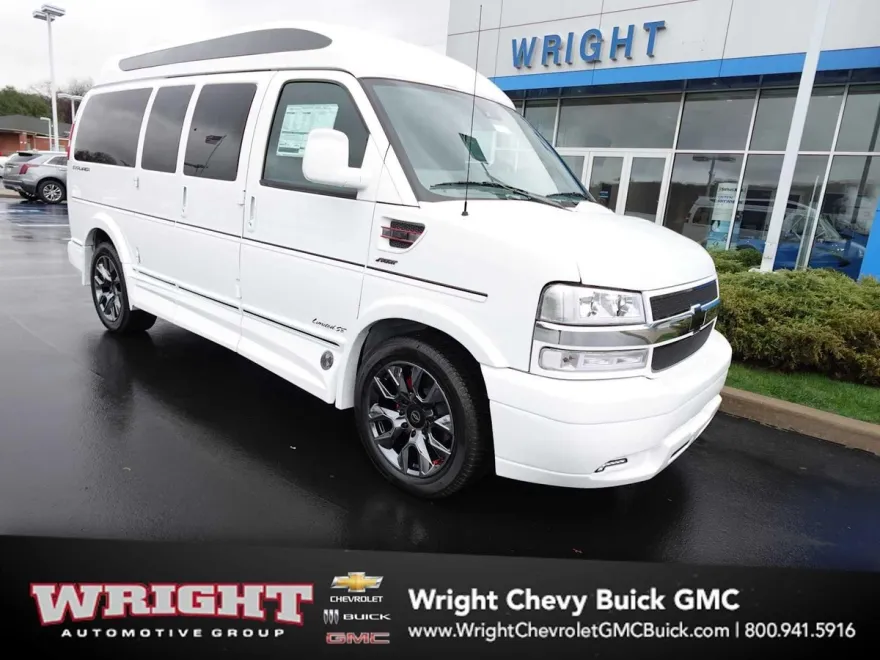 2024 Chevrolet Express Cargo 2500 photo 1