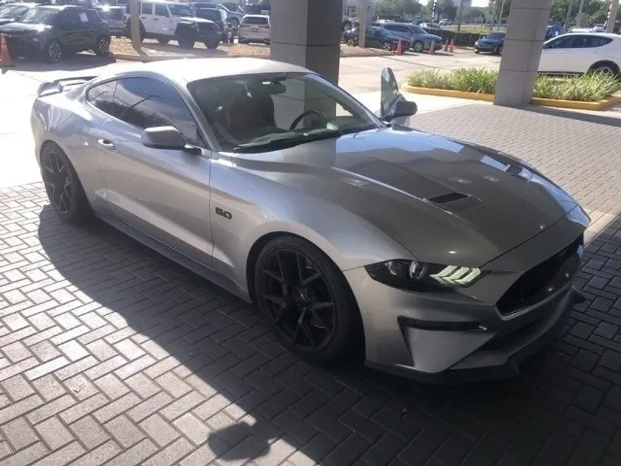 2020 Ford Mustang GT Premium photo 1