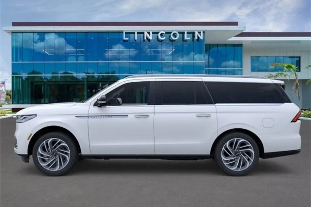 2025 Lincoln Navigator L Reserve photo 1