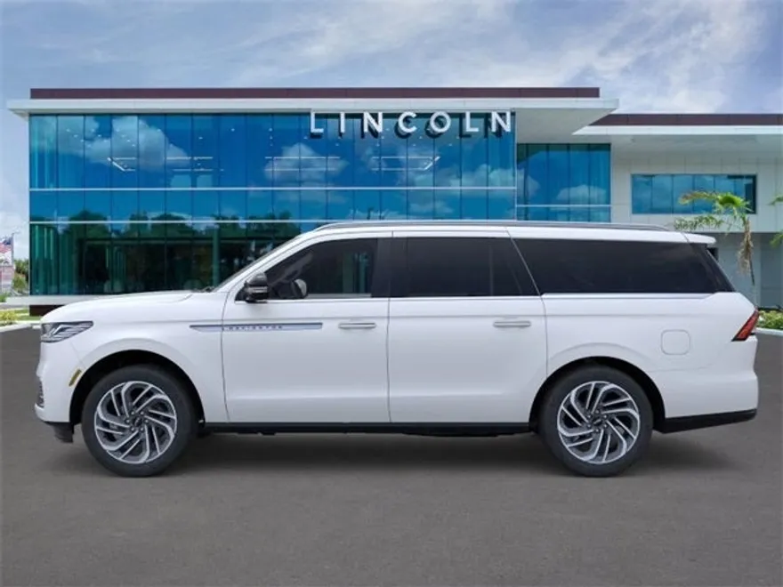2025 Lincoln Navigator L Reserve photo 1