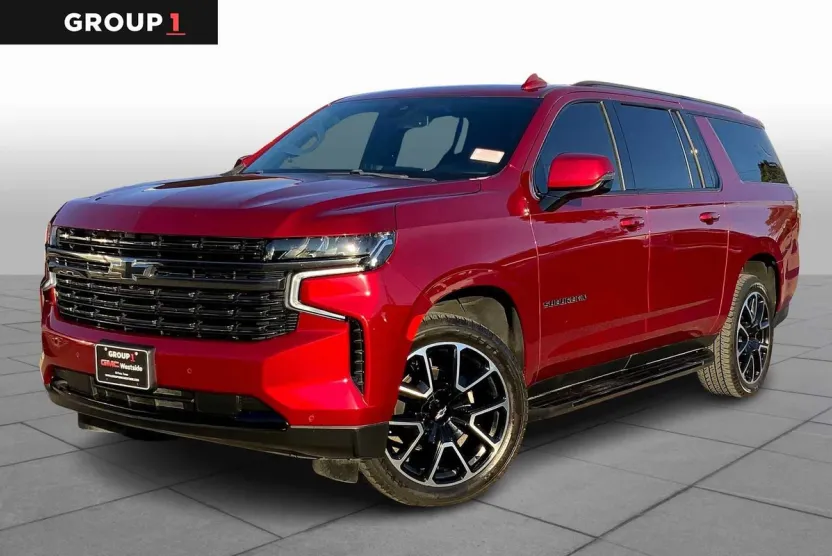 2022 Chevrolet Suburban RST photo 1