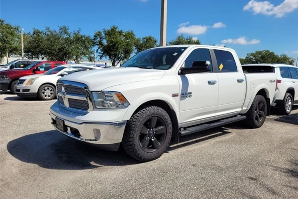 2018 Ram 1500 SLT photo 1