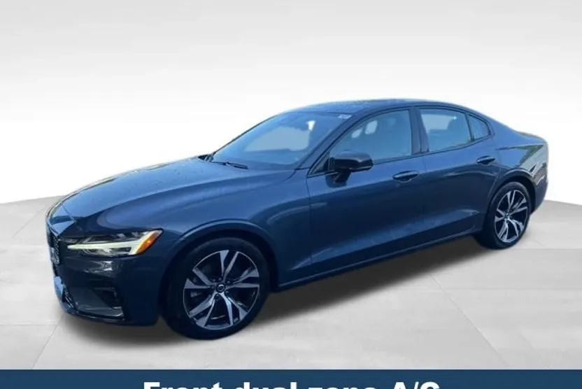 2025 Volvo S60 Plus photo 1