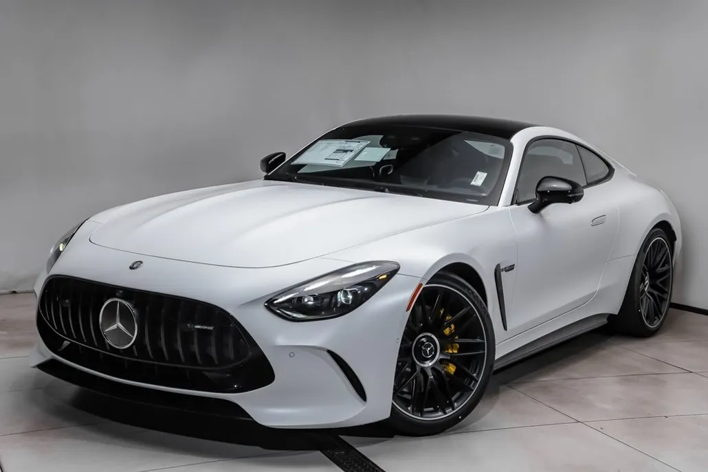2025 Mercedes Benz AMG GT 63 photo 1