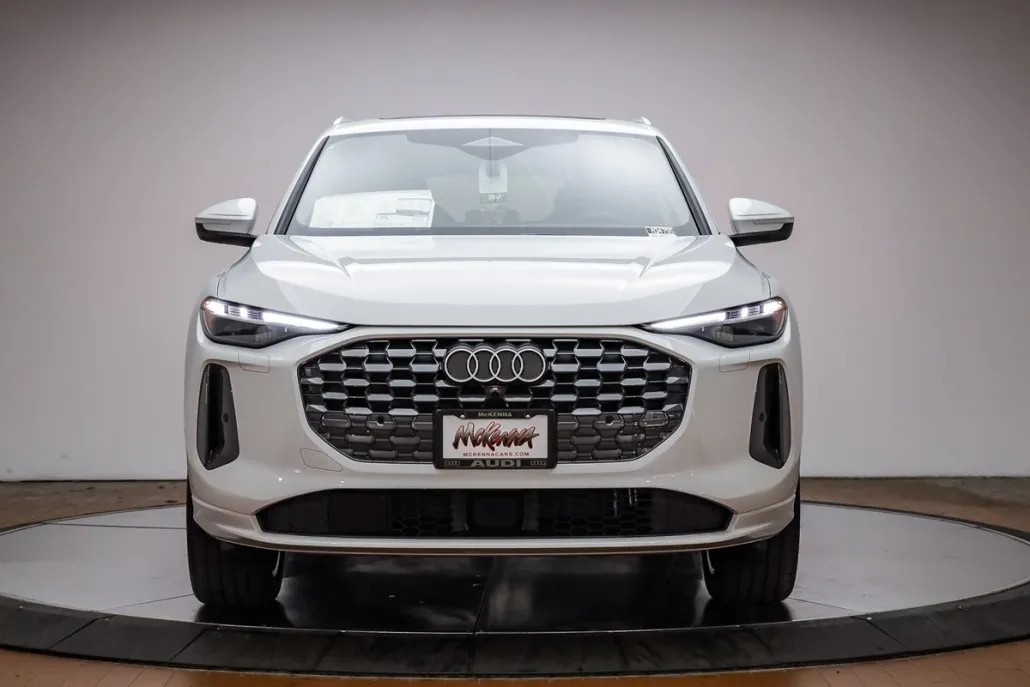 2025 Audi Q5 2.0T Premium Plus photo 1