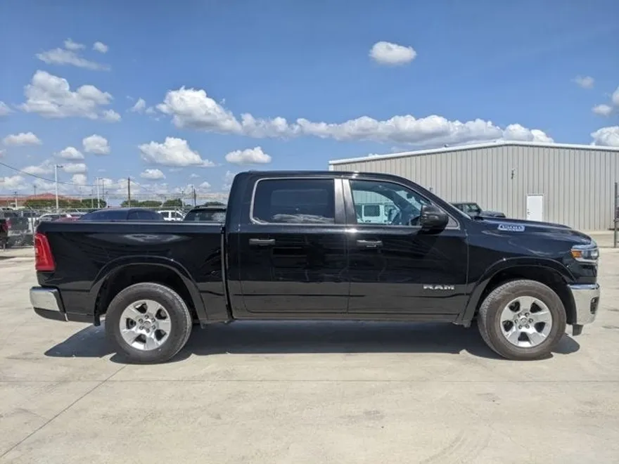 2025 Ram 1500 Big Horn photo 1
