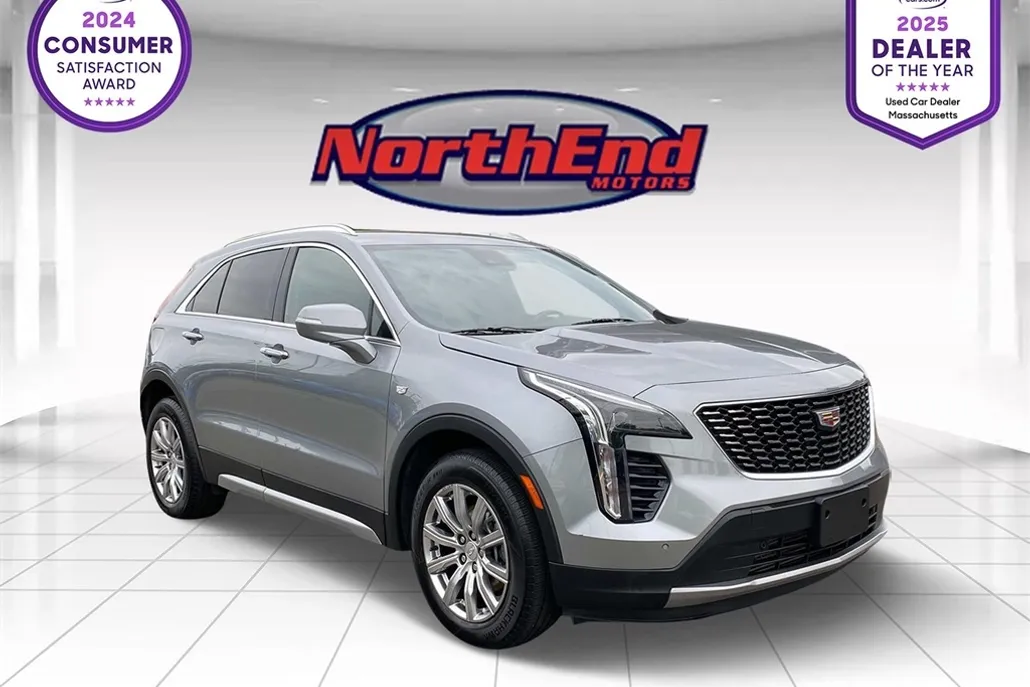 2023 Cadillac XT4 Premium Luxury photo 1