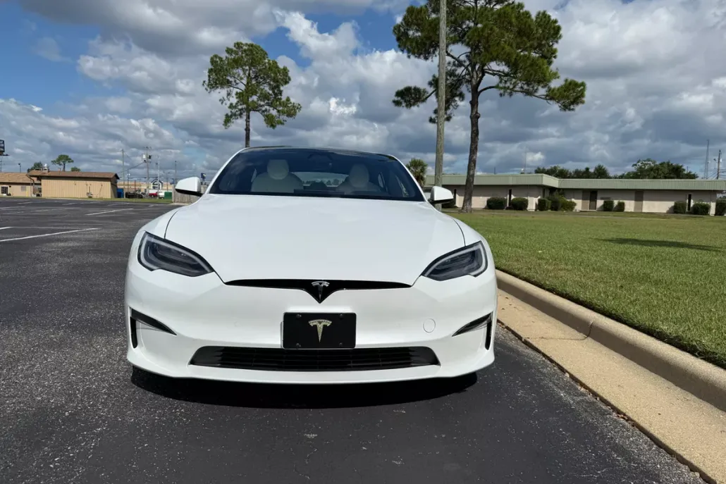 2022 Tesla Model S Long Range photo 1