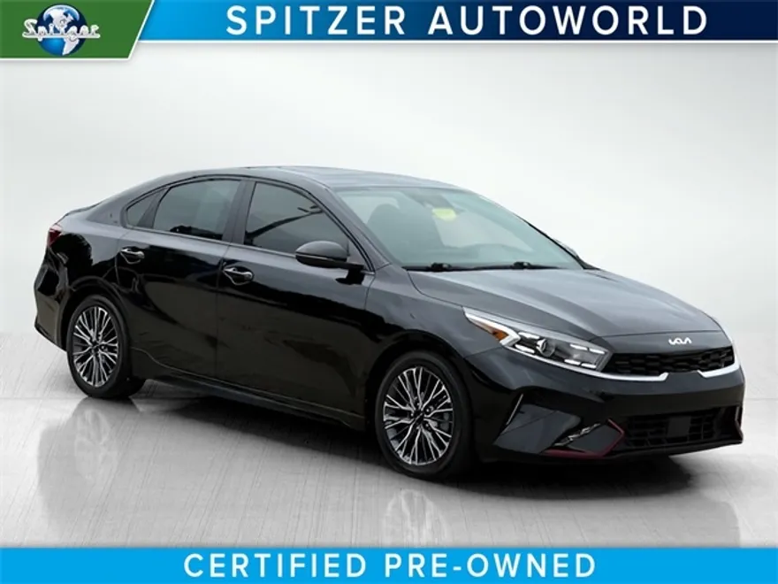 2023 Kia Forte GT-Line photo 1