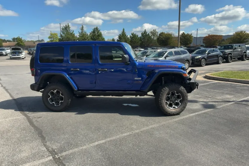 2020 Jeep Wrangler Unlimited Recon photo 1