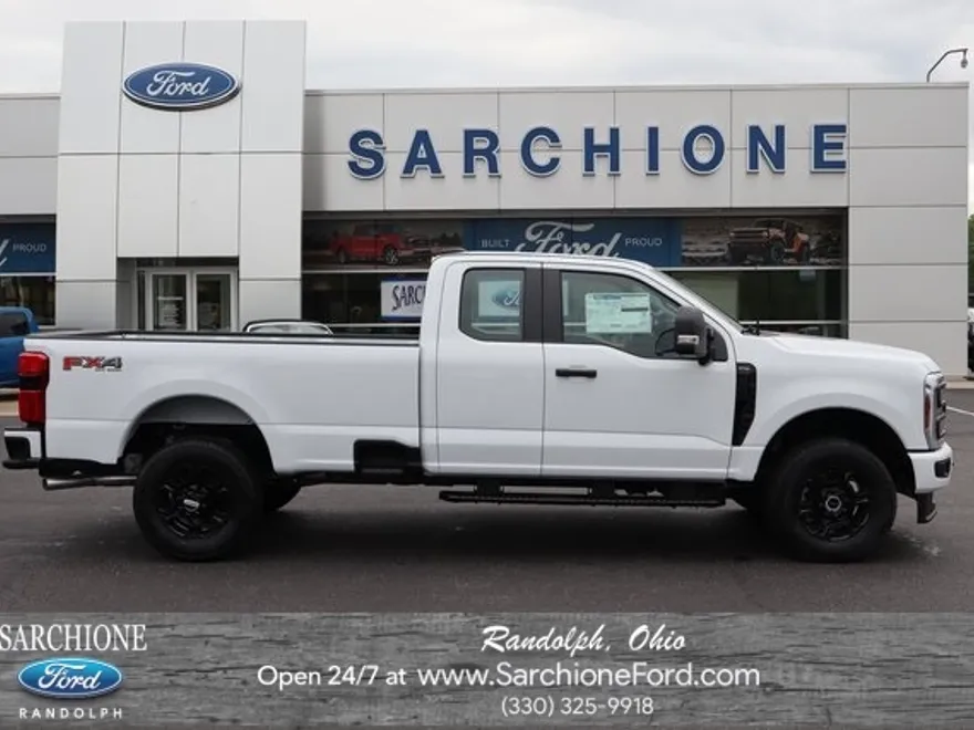 2025 Ford F-350 XL photo 1