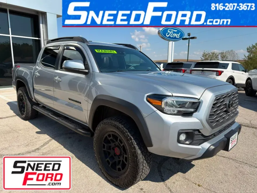 2022 Toyota Tacoma 4x4 TRD Off-Road photo 1