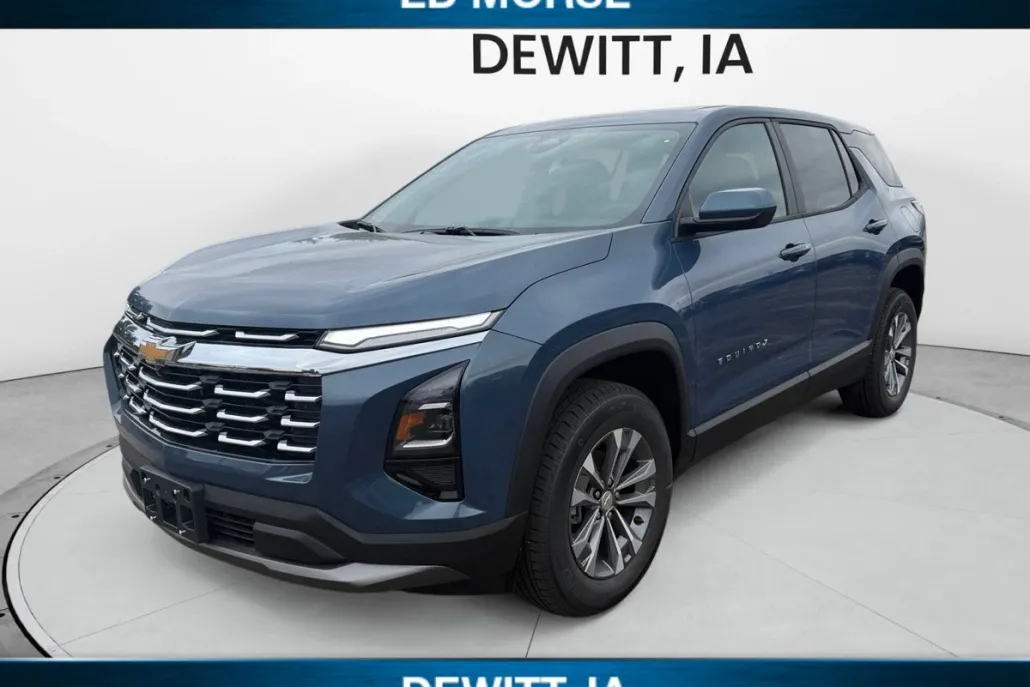 2026 Chevrolet Equinox LT photo 1