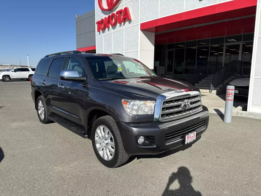 2013 Toyota Sequoia Limited photo 1