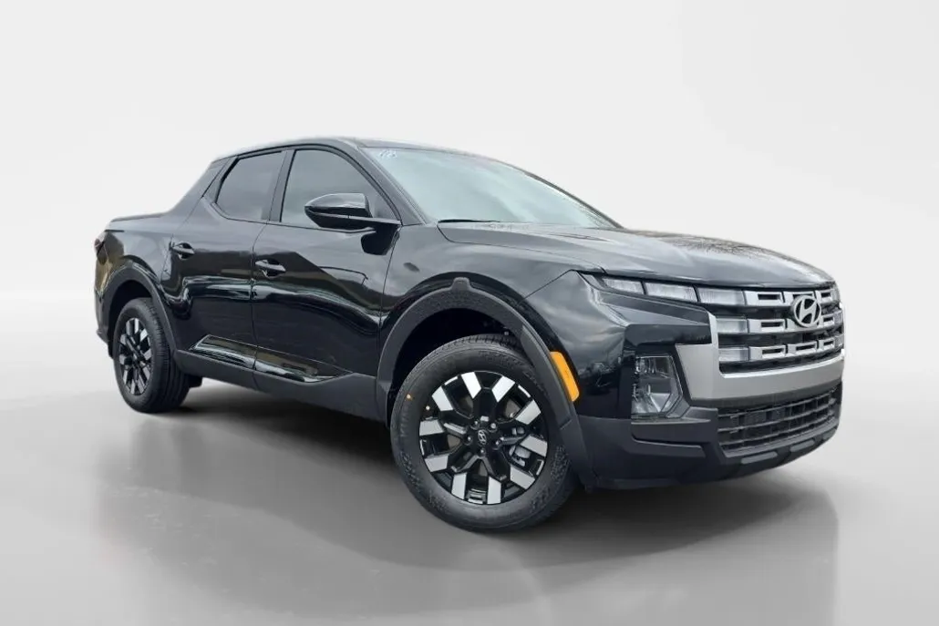 2025 Hyundai Santa Cruz SE photo 1