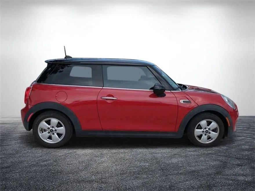 2014 Mini Cooper 2 Door Hardtop photo 2