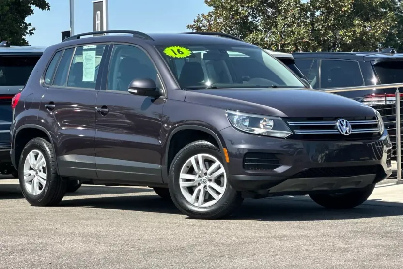 2016 Volkswagen Tiguan Sport photo 1