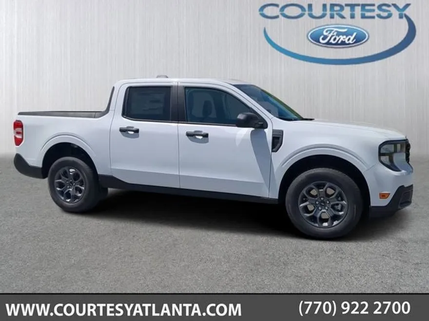 2025 Ford Maverick XLT photo 1