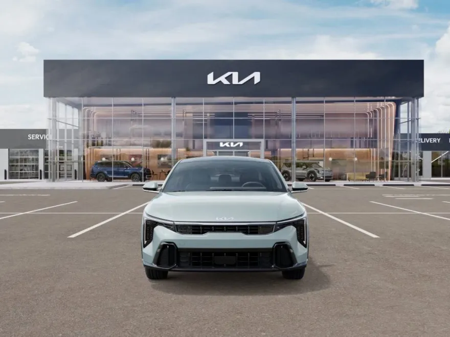 2025 Kia K4 GT-Line Turbo photo 1