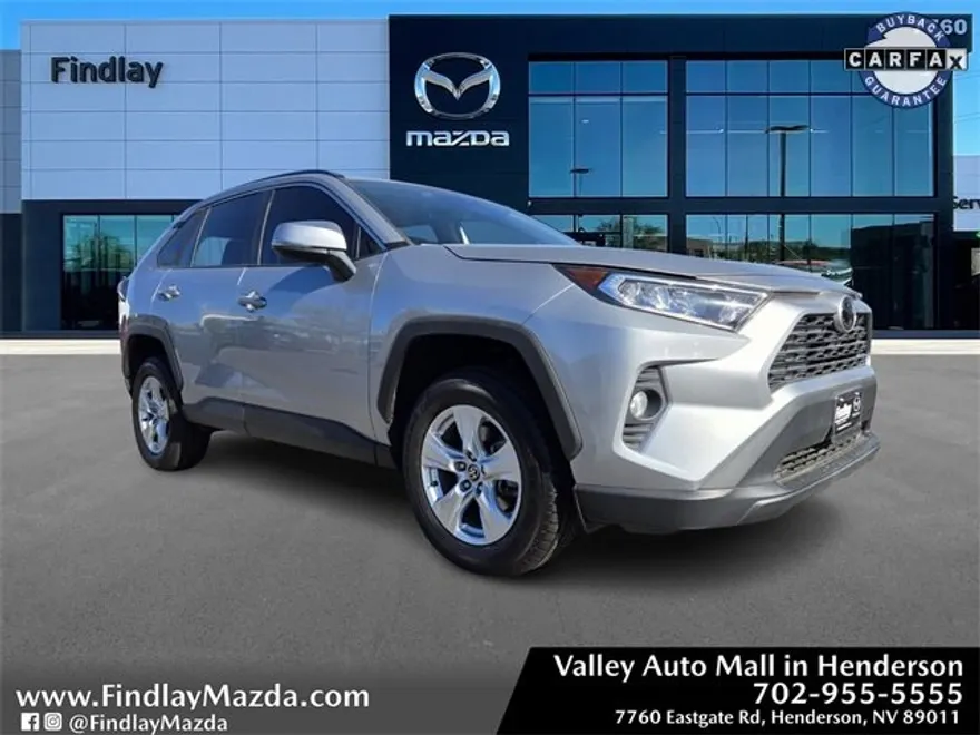 2021 Toyota RAV4 XLE photo 1