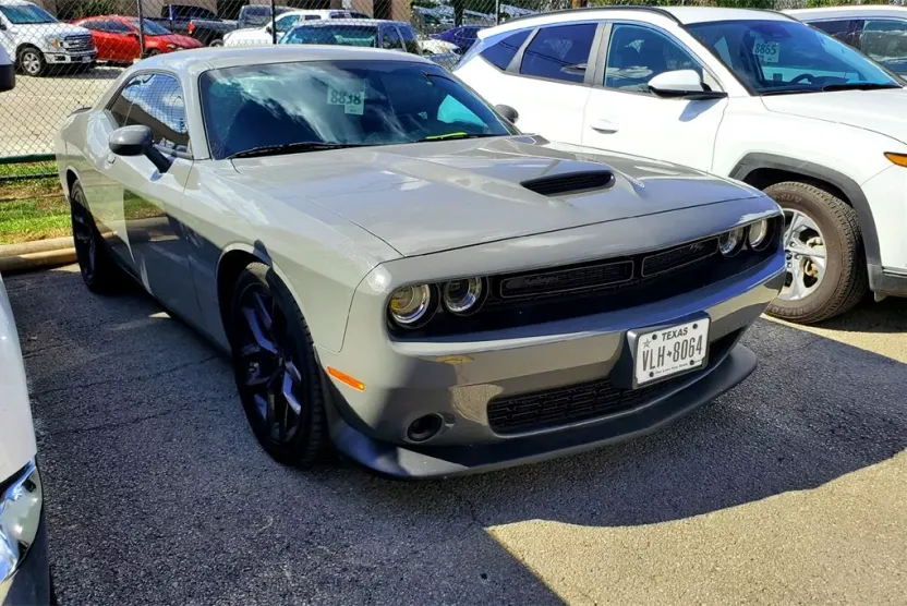2023 Dodge Challenger R/T photo 1
