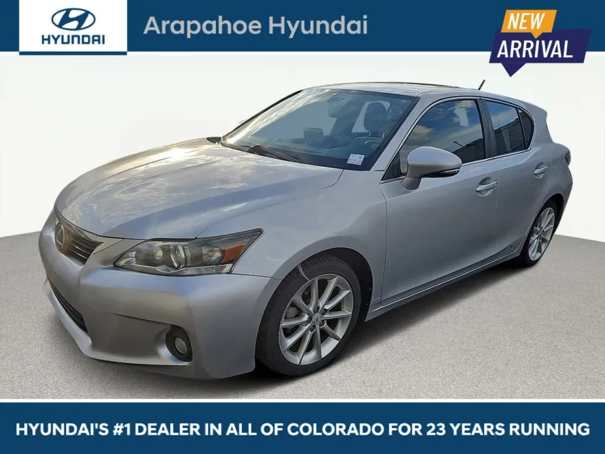 2013 Lexus CT 200h photo 1