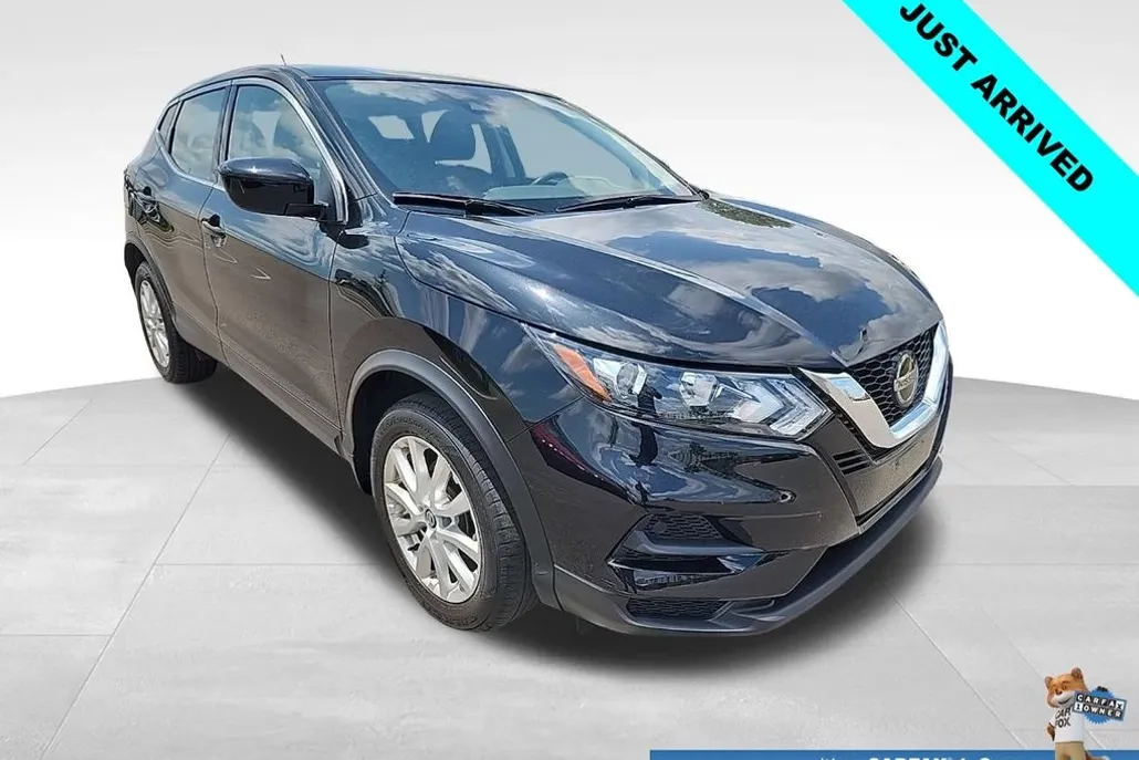 2022 Nissan Rogue Sport S photo 1