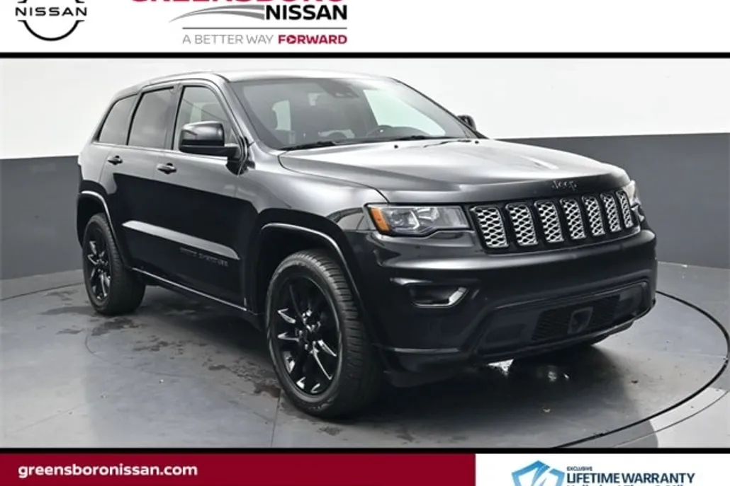 2020 Jeep Grand Cherokee Laredo Altitude photo 1