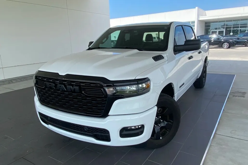 2025 Ram 1500 Tradesman photo 1