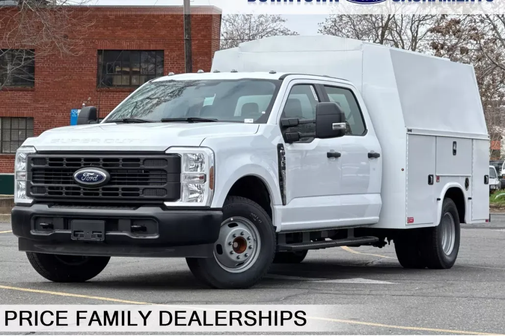 2024 Ford F-350 XL photo 1